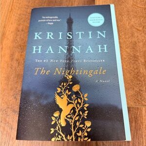The Nightingale by Kristin Hannah